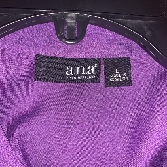 NWT a.n.a. Sleeveless Purple Blouse - Picture 4 of 5